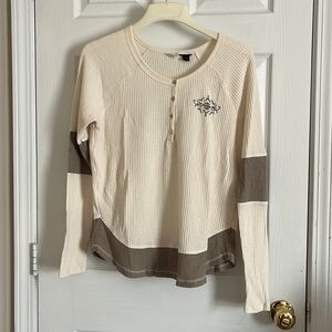 HARLEY DAVIDSON Woman’s Cream Long Sleeved Gauze Button Up Size Large Shirt